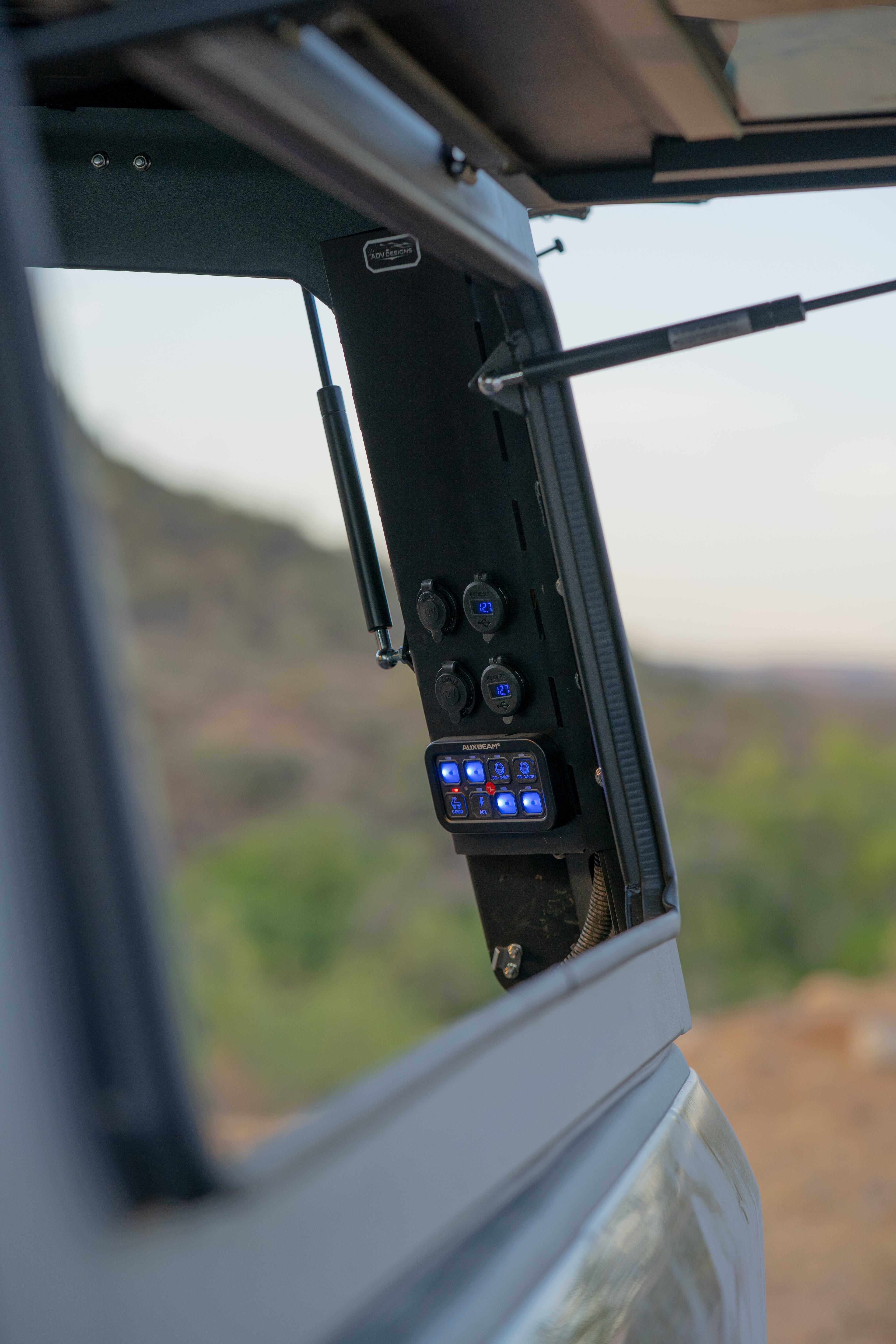 ADV 8 Gang Switch Panel for MSJ Vanguard